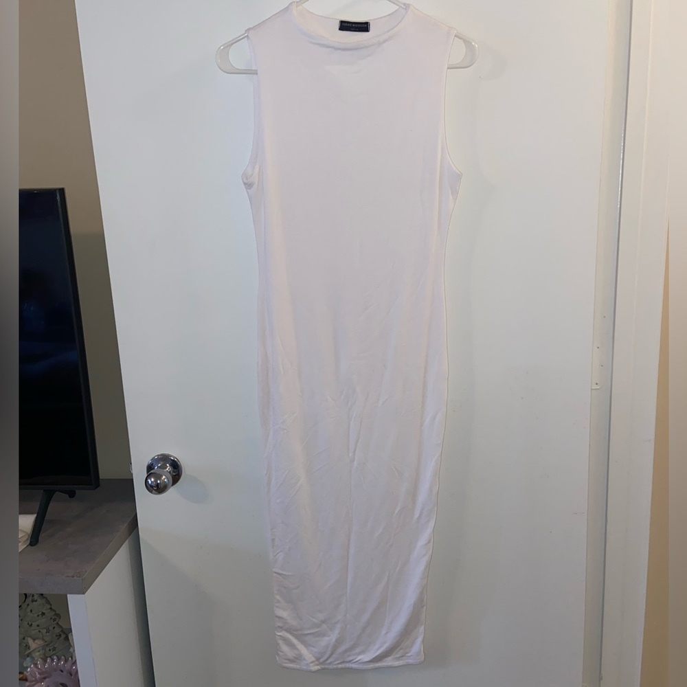 Naked wardrobe sleeveless dress size large